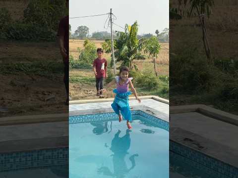 Jalpari aayi swimming pool me🧜‍♀️￼￼