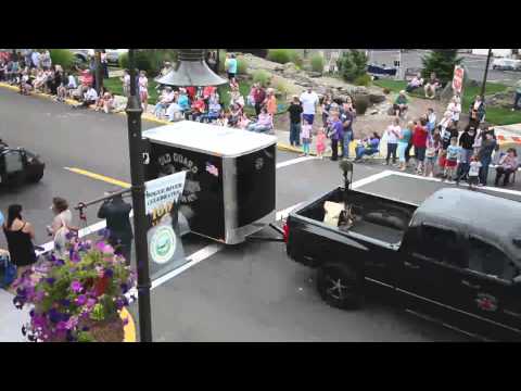 2012 National Rooster Crow Parade in Fast Motion