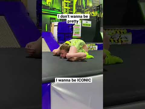 TRIPLEFOLD : EXTREME FLEXIBILITY! 😱#shorts #triplefold #contortion