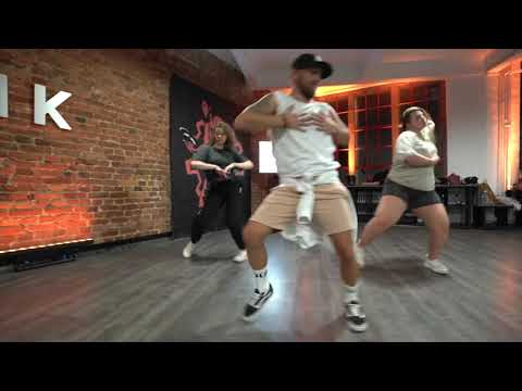 CATCH A VIBE by DIARRA SYLLA & MARIEME