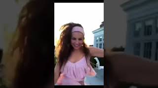 Thalia -me escuchan me oyen