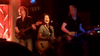 Vicci Martinez "I Can Love" (Live @ the A Club Spokane, WA)