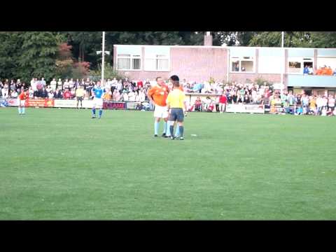 SV Epe tegen Oranje 2000, goal from  Pierre van Hooijdonk