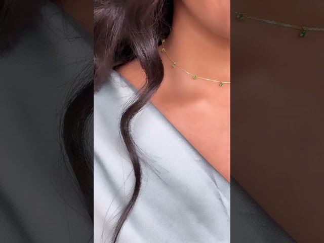 سلسلة خريطة المملكة باللون الذهبي (N380) .