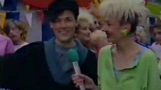 Billy MacKenzie Interview on The Tube