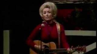 GOLDEN STREETS OF GLORY BY DOLLY PARTON.wmv