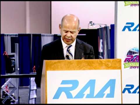 Acting FAA Administrator Michael Huerta addresses the RAA 37th Annual Convention