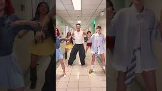 Download lagu Darren w/ Baby Dolls - Oohh Lala Baby #showtime #short #darrenespanto mp3