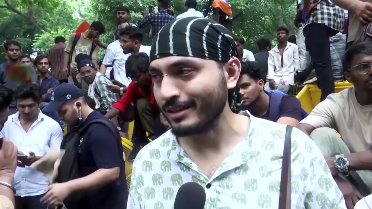 Video: CJP protesters clash with Delhi police over NEET leaks, demand Pradhan resignation