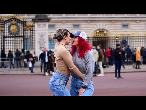 Grupo Extra - Burbujas De Amor | Bachata Dance | Magda & Valeria