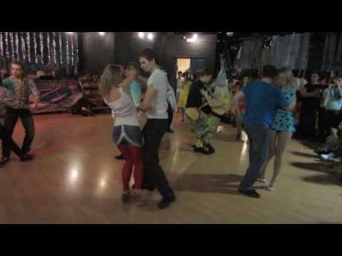 2013 12 14 - Brazuka 3 years - shows - 2 - zouk battle 1