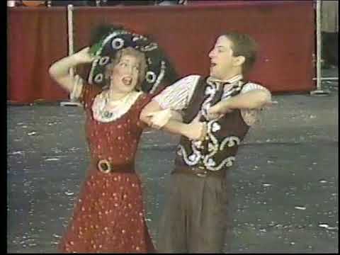 Cast of Me and My Girl perform "The Lambeth Walk" on Macy's Thanksgiving Parade (1986)