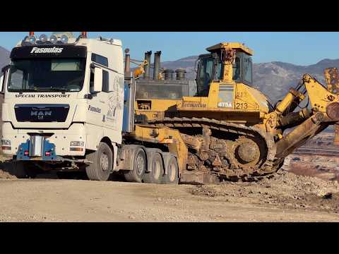 Komatsu D475 Bulldozer With Engine Failure Hauled To Service – 4K Fasoulas Heavy Transports
