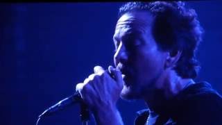 Pearl Jam - Comfortably Numb - Fenway Park (August 5, 2016)