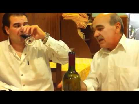 Maxxie com Vittorio no Albaruya Ristorante em Roma, Itália