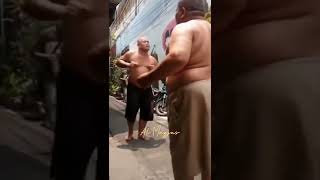 Download lagu orang gendut joget santai#shorts mp3