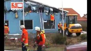 preview picture of video 'Feuer in Husum bei Elektro Hansen am 22.02.2000, 14:00 Uhr.'