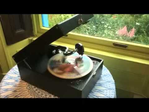 Mujercita - by  Enric Madriguera and his Orchestra