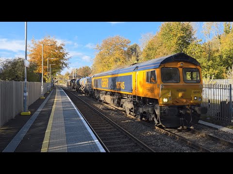 66745 & 66705 'Golden Jubilee' operating 3S01 pass Brundall at 13:16 01/11/25