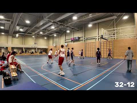 Divine M22-1 bij Lokomotief M22-2