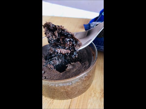 Choco Lava Cake with 10rs Oreo Biscuit in 2 Minutes #shorts #oreochocolatelavacake #shortsvideo