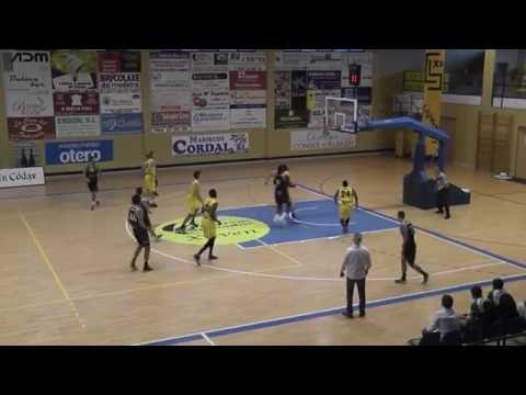 Xuven Cambados 71 - 86 Cáceres Patrimonio de la Humanidad.Adecco Plata.J6