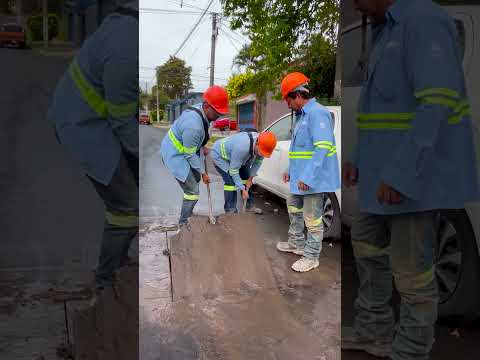 ANDA repara fuga de agua potable en el distrito de Antiguo Cuscatlán, La Libertad Este.