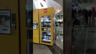 Lego Vending Machine at the Airport! 😬