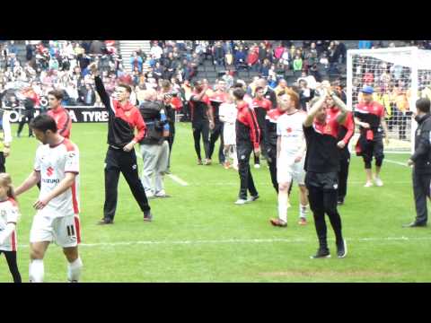 MILTON KEYNES DONS 5 YEOVIL TOWN 1 - 03 MAY 2015 - Player's lap of honour