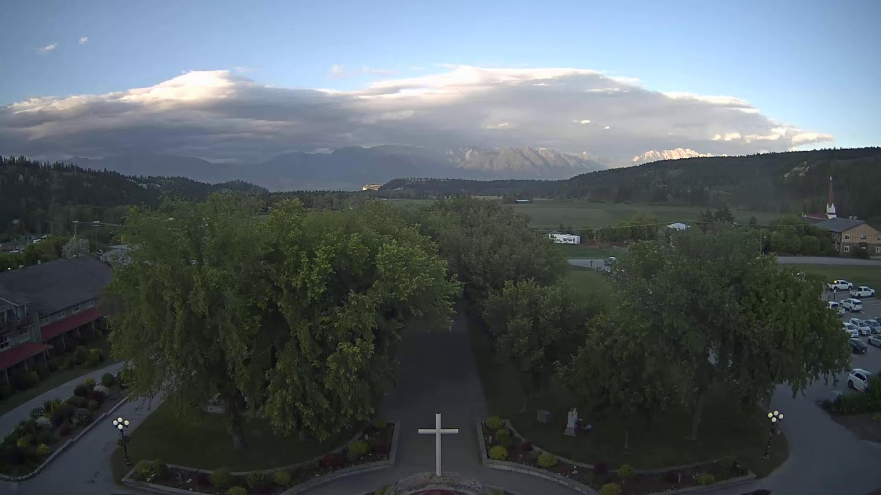 Live webcam view of Entrada del St. Eugene Golf Resort