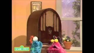How to say &quot;Nope, Nope&quot;  Sesame Street Yip Yip martians