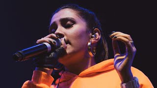 @Aastha Gill - Buzz (Official Live Performance Video)
