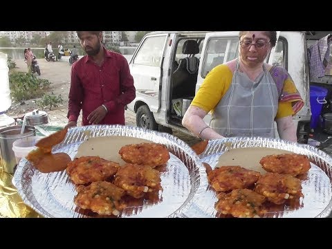 Aunty ka Sabudana Vada | Very Tasty & Crispy | Street Food Hyderabad Video