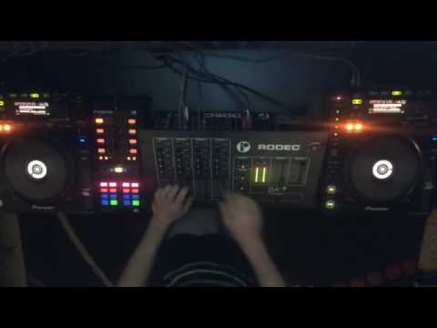 Oscar Vazquez - Live at Studio