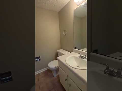 3 bed/1.5 bath townhome right off of I-49 property video