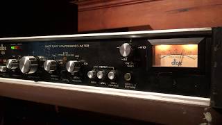 Video thumbnail for DBX 165 Compressor Limiter by marcusdolby1