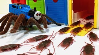 Thomas. Disney cars. Tayo Small Bath Garage toy, cockroach monster story