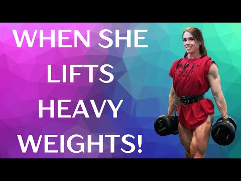 When she lifts HEAVY WEIGHTS 😮