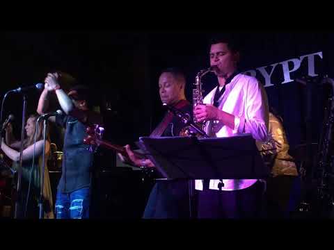 Never Too Much - Luther Vandross (Saxophone Solo)