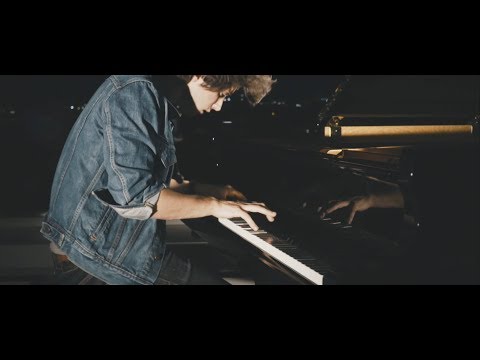 Fast stride piano - Time Lapse - Luca Sestak