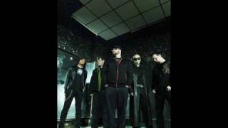 Cold (But I'm Still Here) [Unplugged] - Evans Blue (The Melody and the Energetic Nature of Volume)