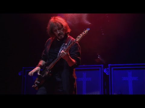 Black Sabbath (VIDEO) - Live... Gathered In Their Masses FULL CONCERT HD