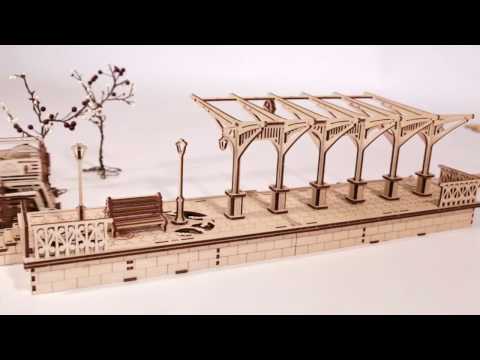 Ugears: Steam Locomotive with Platform