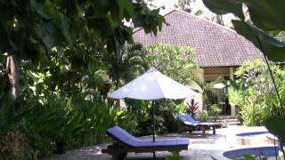preview picture of video 'Bali_Lovina_Villa_Padma'