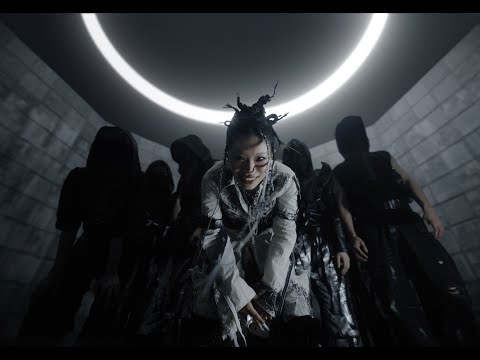 Vinida Weng - "Marching” [Official Music Video]