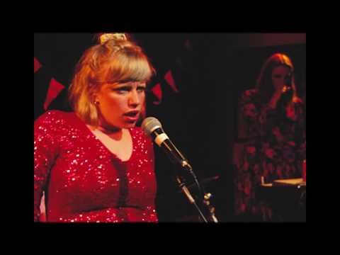 Katinka Band - Vi Er Ikke Kønne Nok Til At Danse (Officiel video)