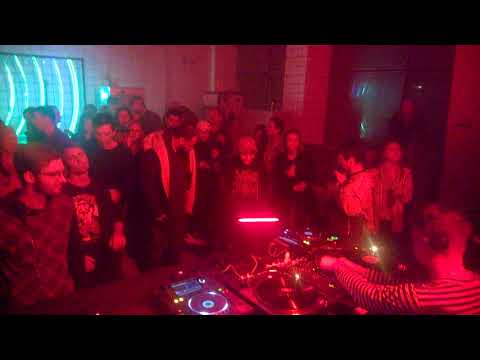 el @ Roots United - 03 dec 17