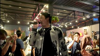 Download lagu D'SULTANLIVE Donnie Sibarani - Manusia Bodoh mp3