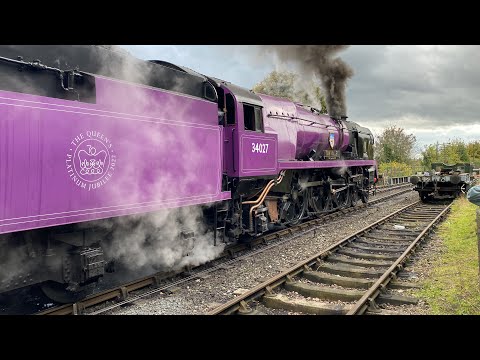 Taw Valley slips out of Bridgnorth - 29/10/22