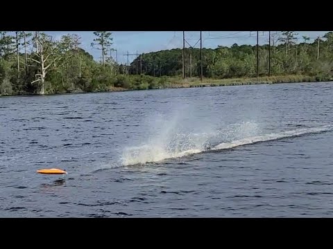 Running Rc Boats In Rough Water, Deltaforce 35